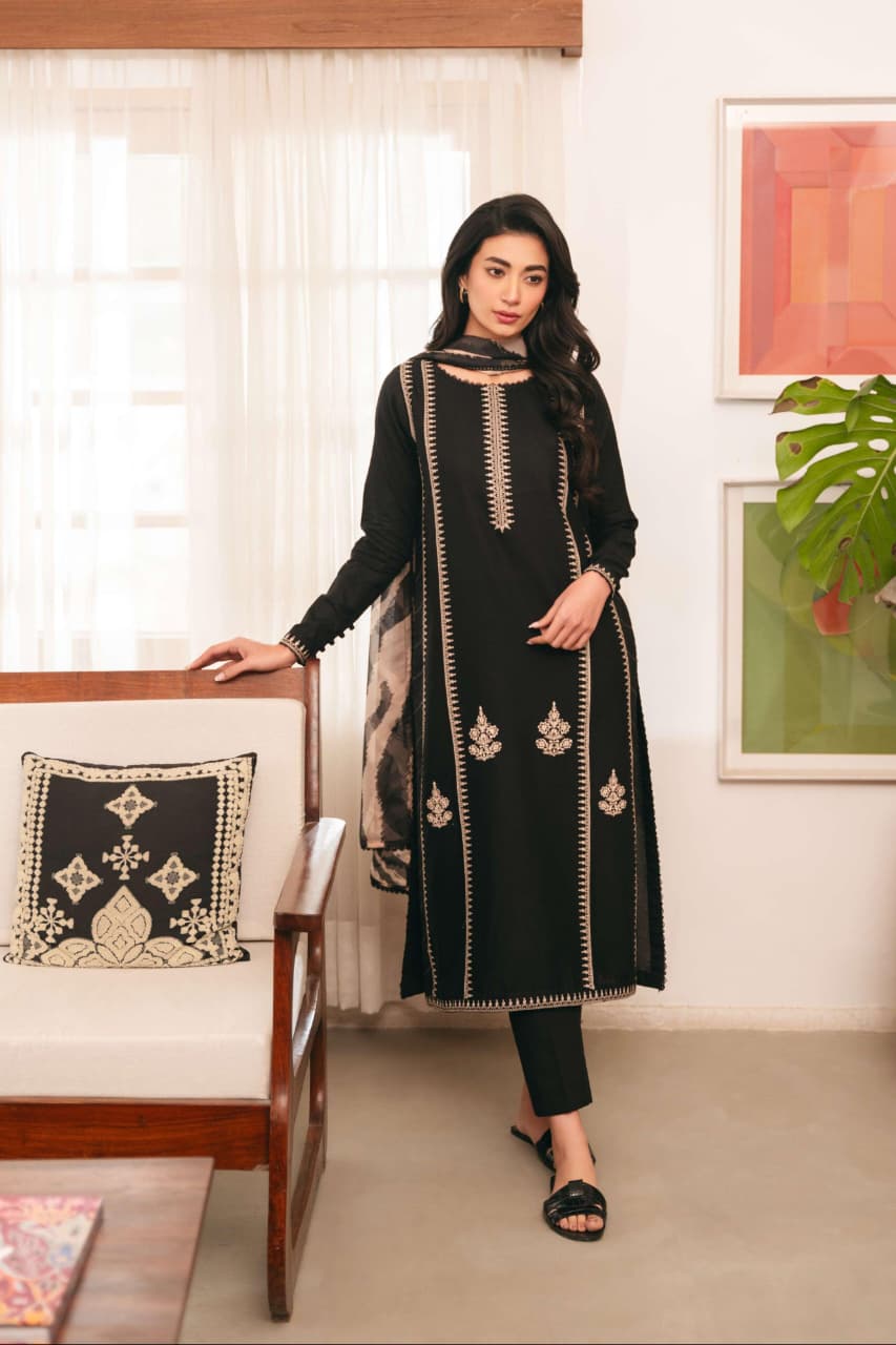 Cross Stitch Premium Winter Dhanak 3PC Embroidered Ensemble