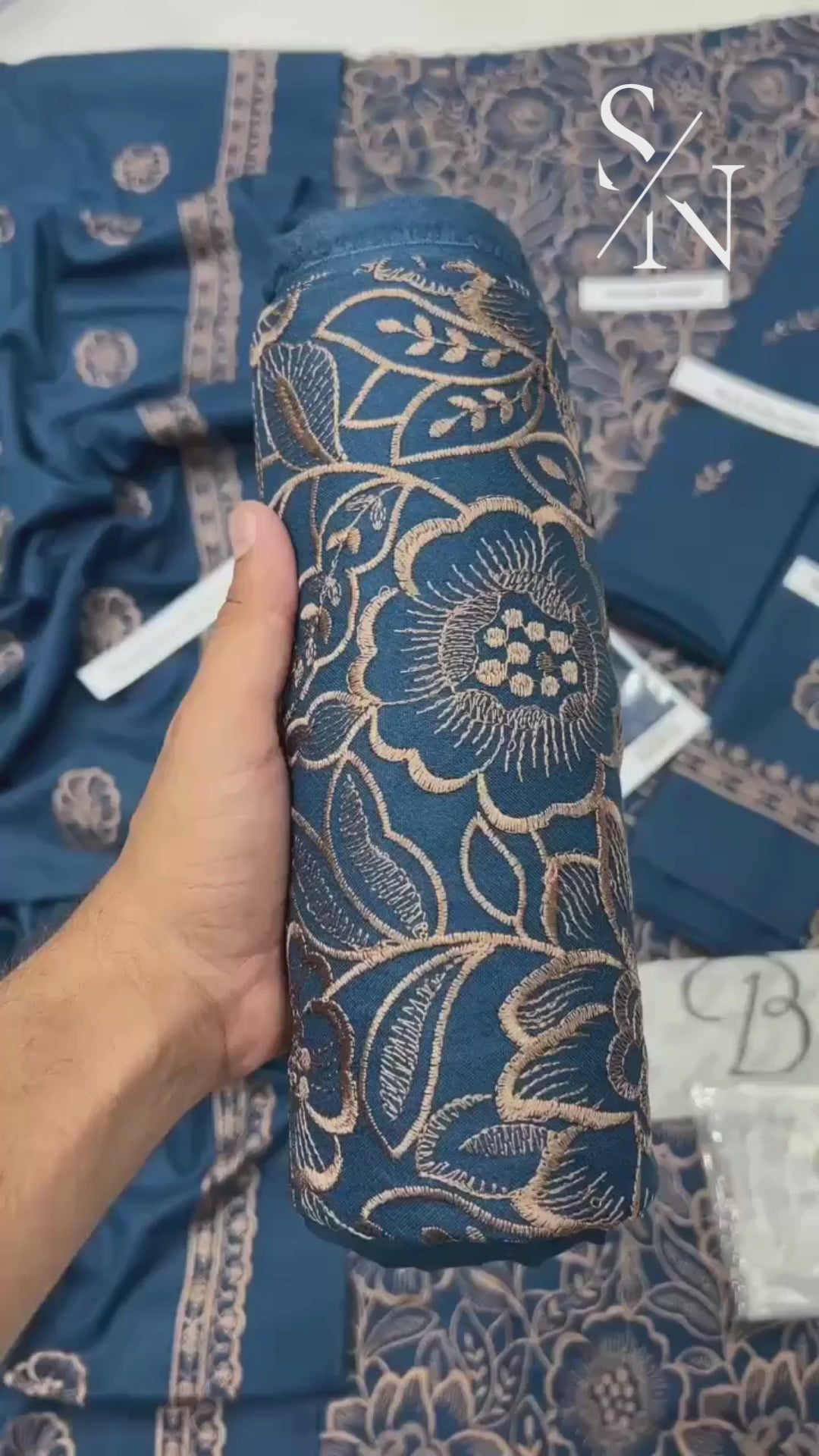 Bareeze Exclusive Dhanak Suit – Full Embroidery with Dhanak Shawl